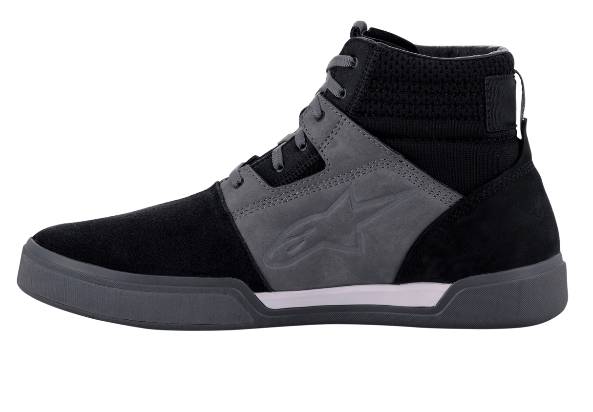 Primer Riding Shoes
