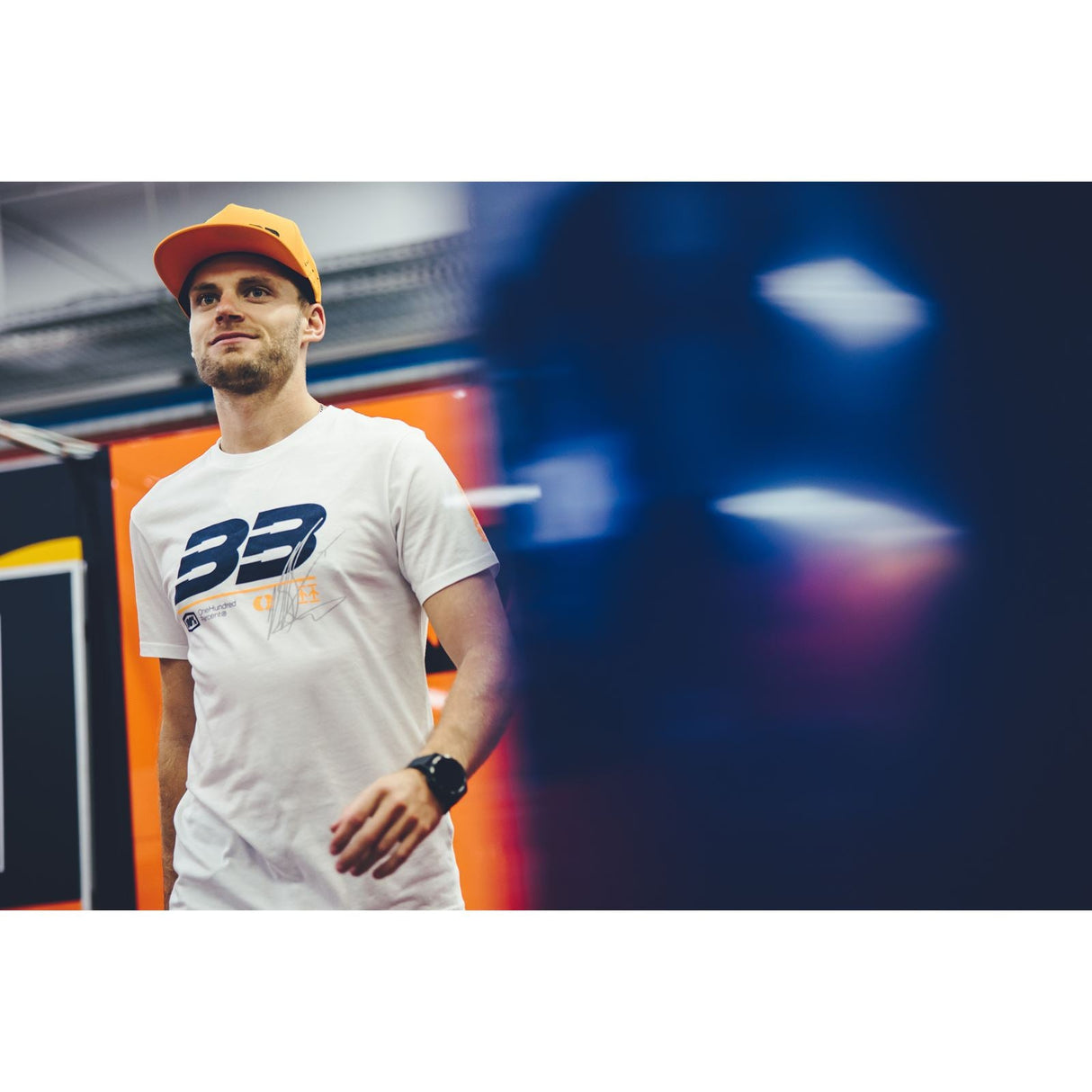 100% BB33 Signature T-Shirt - White - Medium [MPN: BB-32140-000-11]