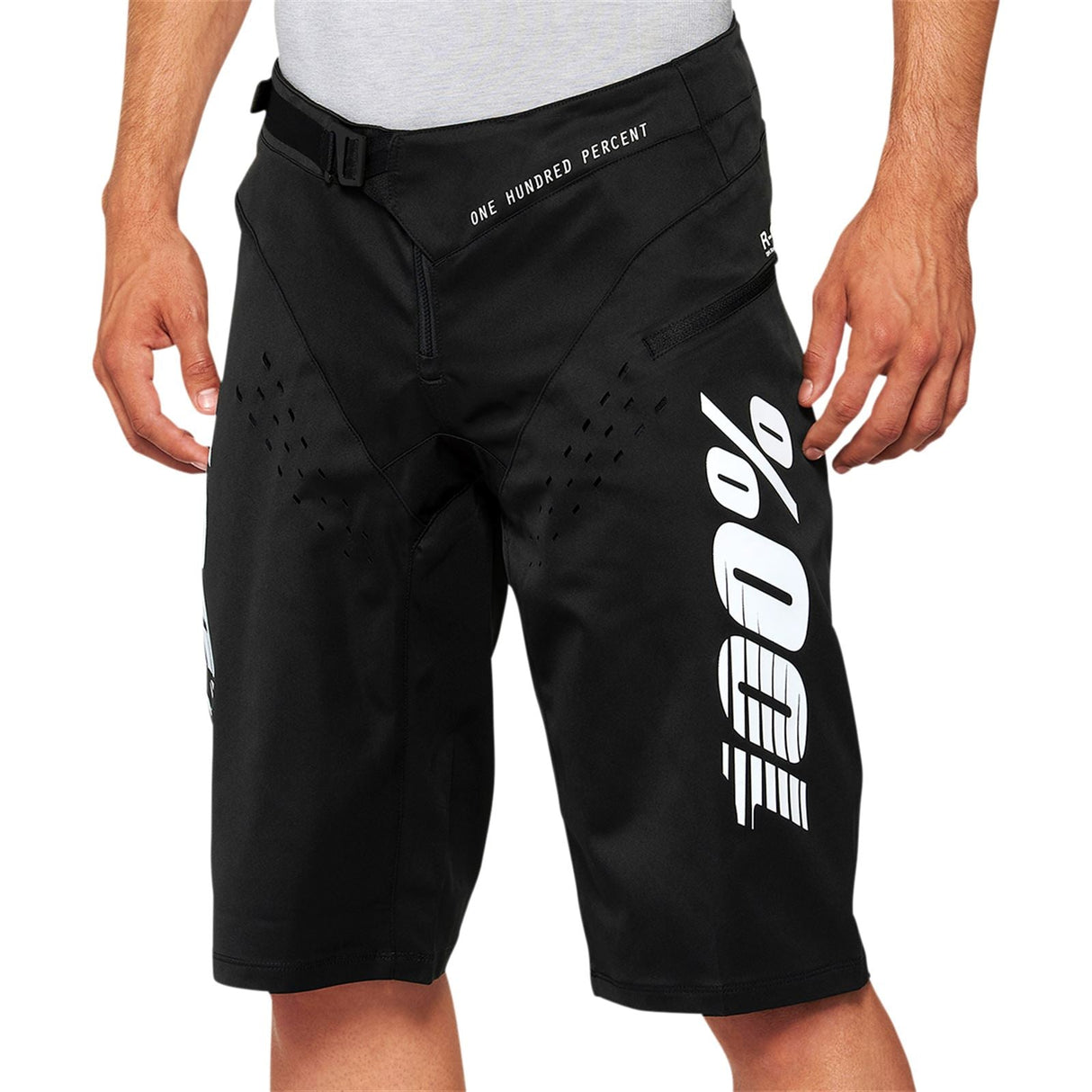 100% R-Core Shorts - Black - US 32 [MPN: 40007-00002]